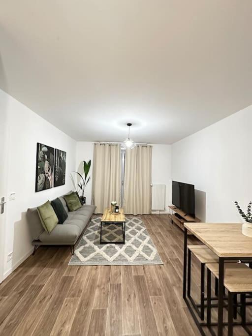 Ferienwohnung Cosy House A 6 Min Du Rer A Et Psa Carrières-sous-Poissy Exterior foto