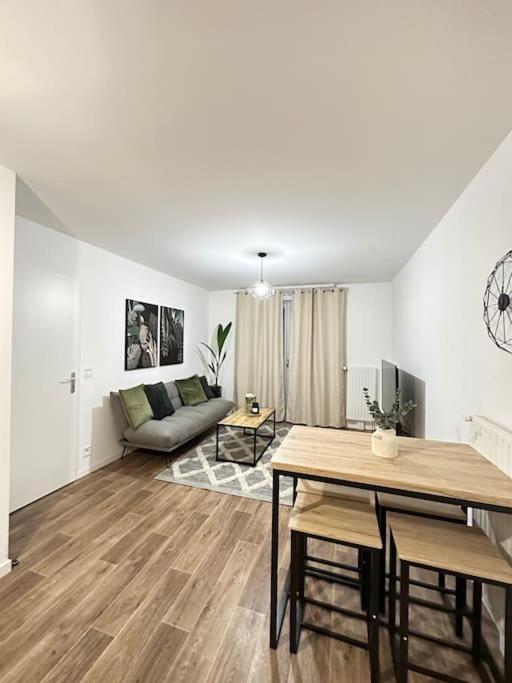 Ferienwohnung Cosy House A 6 Min Du Rer A Et Psa Carrières-sous-Poissy Exterior foto