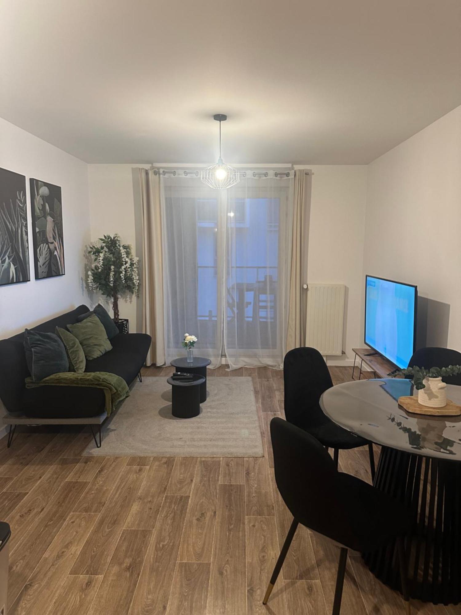 Ferienwohnung Cosy House A 6 Min Du Rer A Et Psa Carrières-sous-Poissy Exterior foto